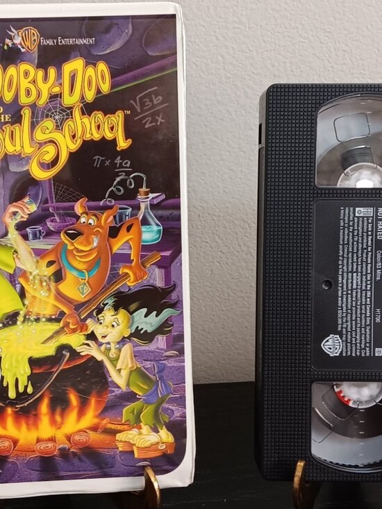 Scooby-Doo And The Ghost School - VHS Tapes - Circa 2001 - Picture 2 of 2
